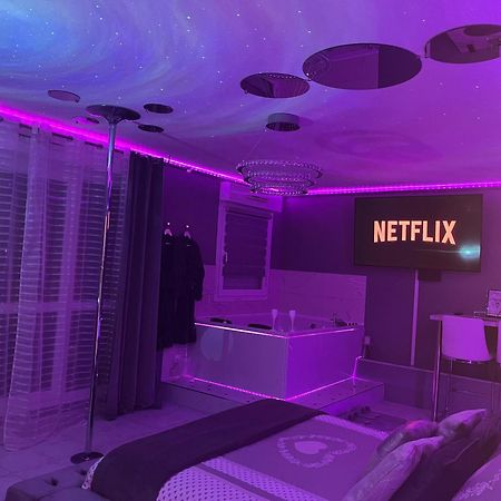 « Le Boudoir D'Elodie » Le Spa Romantique Saint-Léonard エクステリア 写真