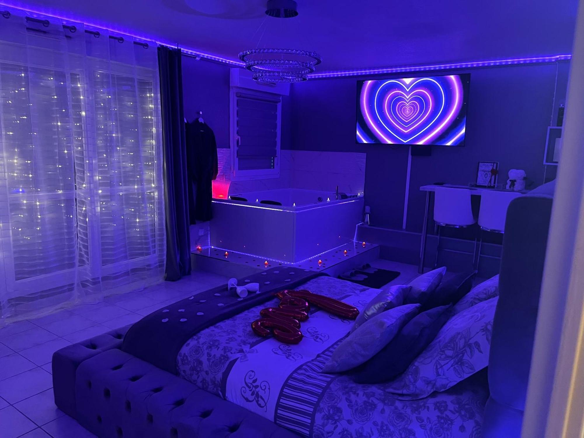 « Le Boudoir D'Elodie » Le Spa Romantique Saint-Léonard エクステリア 写真
